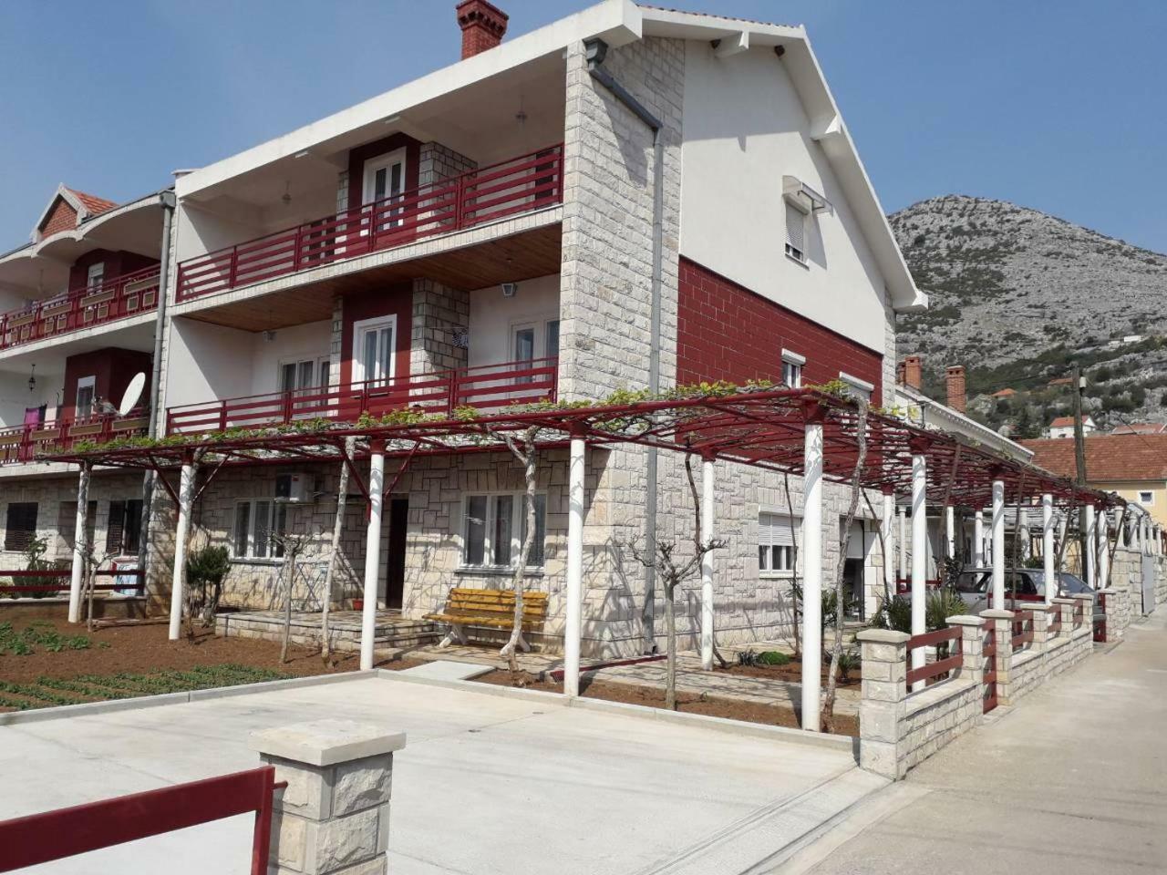 Apartmani Rada Trebinje Exterior photo
